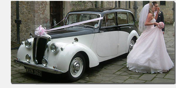 ccommons-Daimler_DB18Consort_e2_wedding_car3-diapo